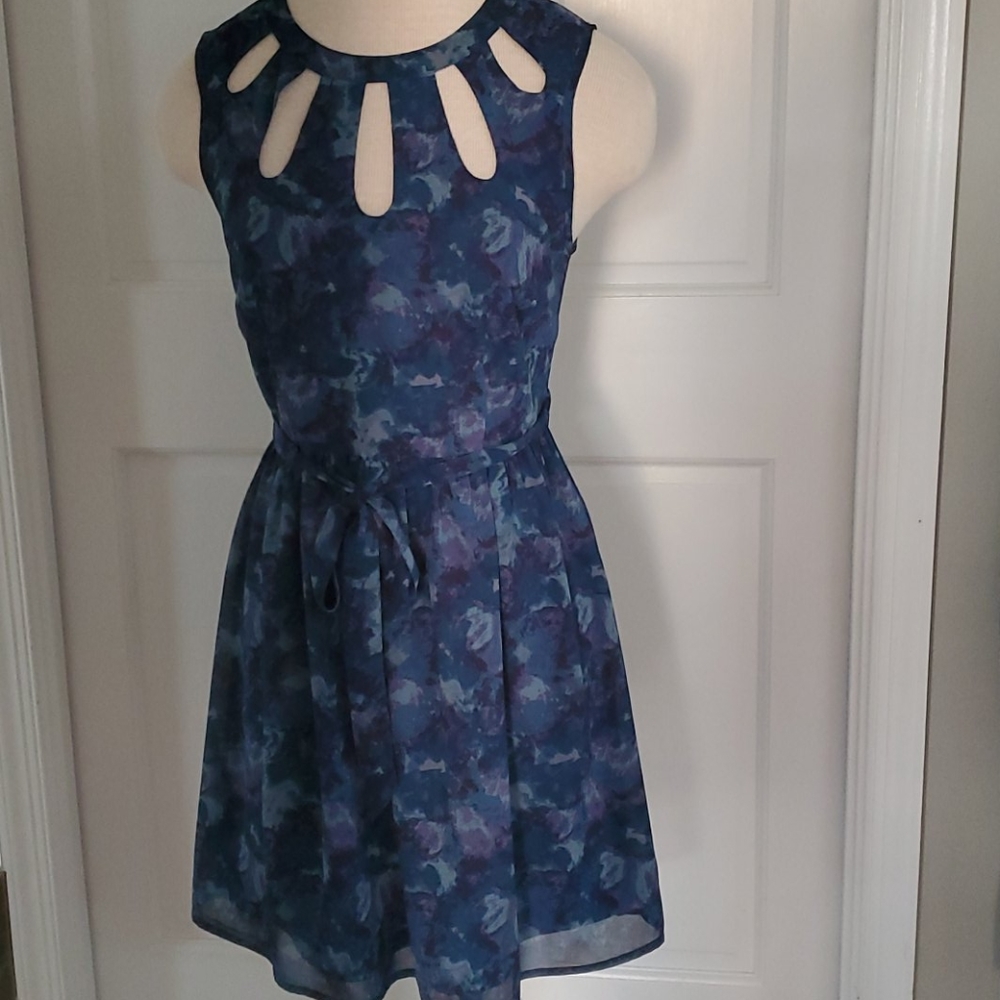 Juniors dress